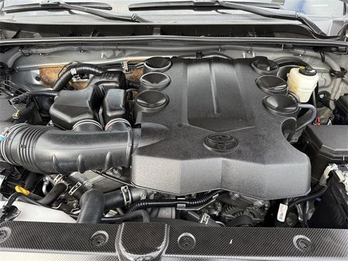 Used 2024 Toyota 4Runner SR5 image 31