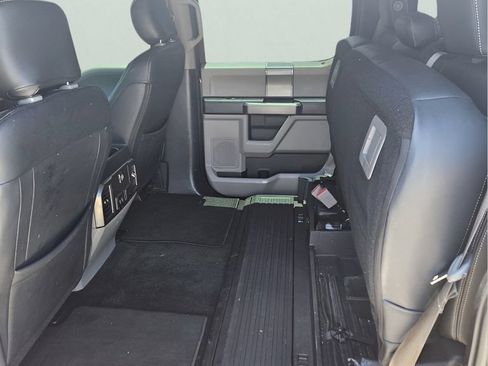 Used 2018 Ford F250 XLT w/ XLT Premium Package AWD/4WD image 13