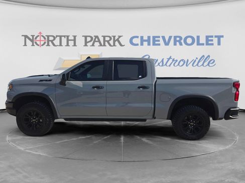 Used 2025 Chevrolet Silverado 1500 ZR2 w/ Technology Package AWD/4WD image 6