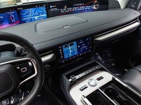 New 2027 Lincoln Navigator Premiere RWD image 25
