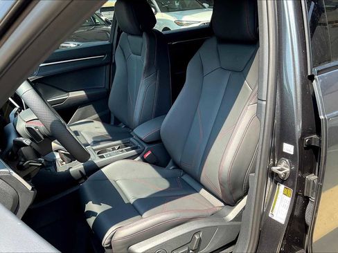 New 2025 Audi Q3 2.0T Premium Plus image 9