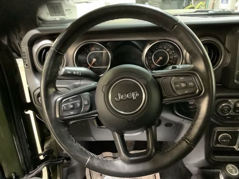 Used 2021 Jeep Wrangler Unlimited Sport image 29