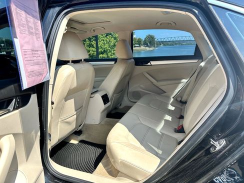 Used 2013 Volkswagen Passat TDI SE image 18