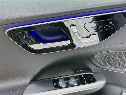 Used 2024 Mercedes-Benz C 300 Sedan image 15