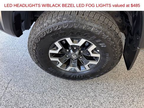 Certified 2023 Toyota Tacoma TRD Off-Road w/ Advanced Technology Package AWD/4WD image 9