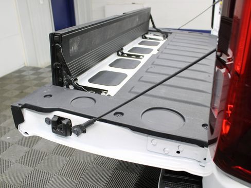 Used 2024 GMC Sierra 1500 AT4 w/ Technology Package image 44