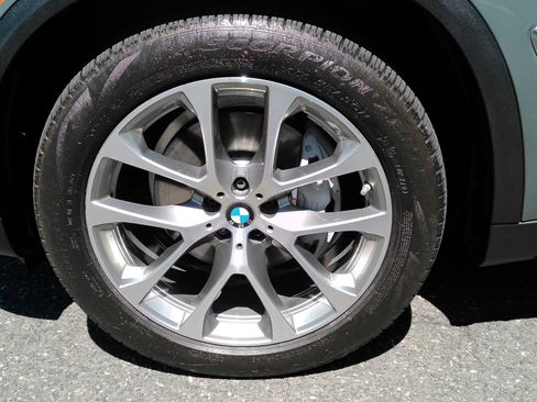 Used 2024 BMW X5 xDrive40i AWD/4WD image 29