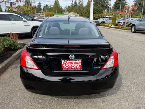 Used 2014 Nissan Versa SV FWD image 8