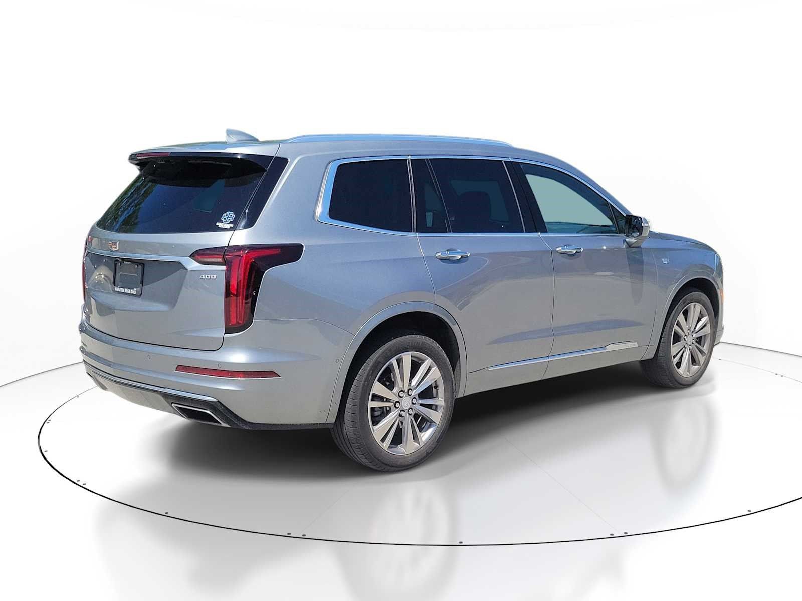 Used 2023 Cadillac XT6 Premium Luxury w/ Technology Package AWD/4WD image 3