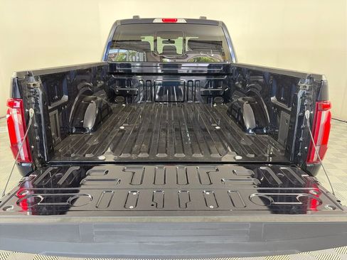 Used 2025 Ford F150 Lariat AWD/4WD image 28