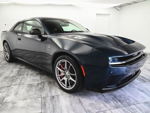 Used 2025 Dodge Charger R/T Scat Pack w/ Track Pack image 3