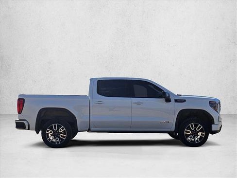 Used 2025 GMC Sierra 1500 AT4 w/ AT4 Premium Package image 4
