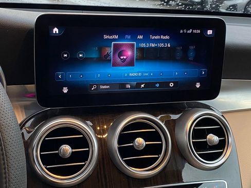 Used 2021 Mercedes-Benz GLC 300 4MATIC image 18