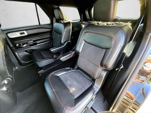 Used 2022 Ford Explorer ST-Line w/ Class IV Trailer Tow Package image 25