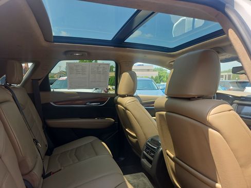 Used 2018 Cadillac XT5 Platinum w/ Driver Assist Package AWD/4WD image 20