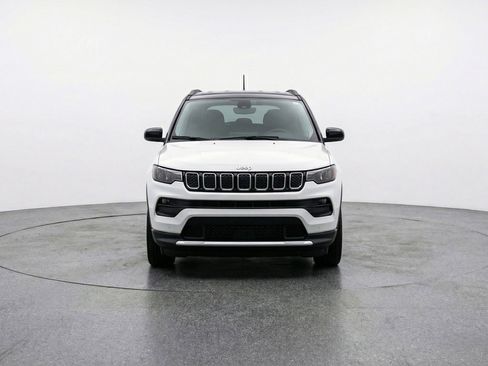 Used 2025 Jeep Compass Limited image 2