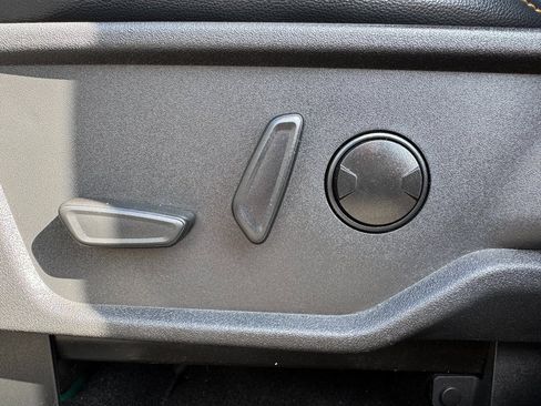 Used 2023 Ford Bronco Badlands image 35