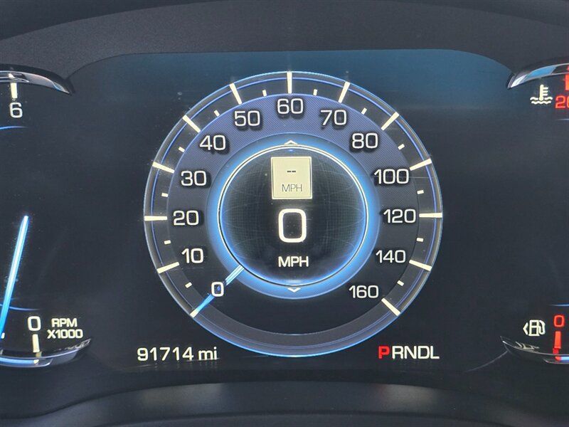 Used 2017 Cadillac Escalade Premium Luxury AWD/4WD image 5