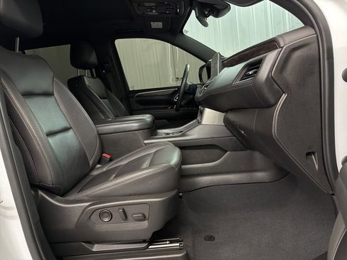 Used 2023 Chevrolet Tahoe Z71 w/ Off-Road Capability Package image 34