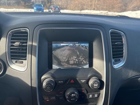 Used 2019 Dodge Durango SXT w/ 3rd Row Seating Group image 17