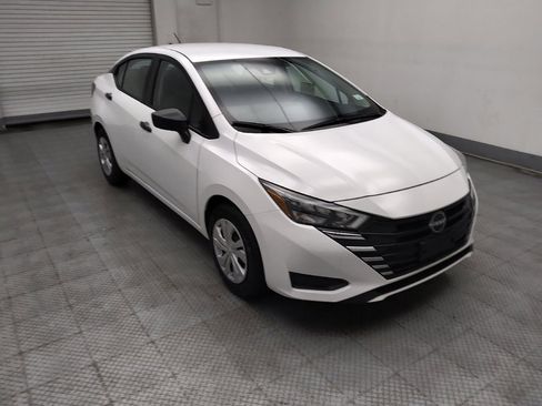 Used 2025 Nissan Versa S image 13