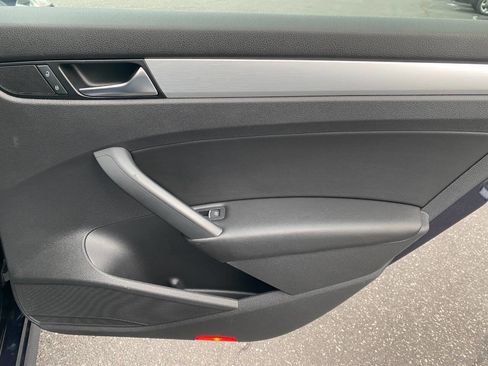 Used 2012 Volkswagen Passat TDI SE image 28