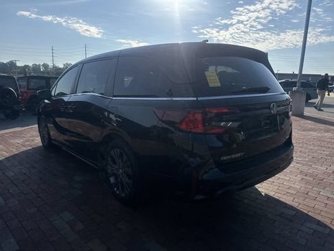 Used 2025 Honda Odyssey Touring image 7