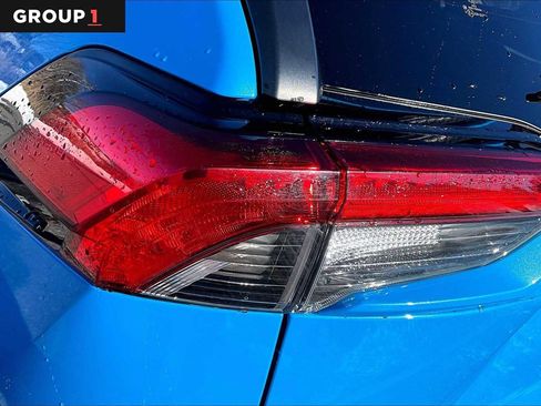 Used 2021 Toyota RAV4 XLE image 27