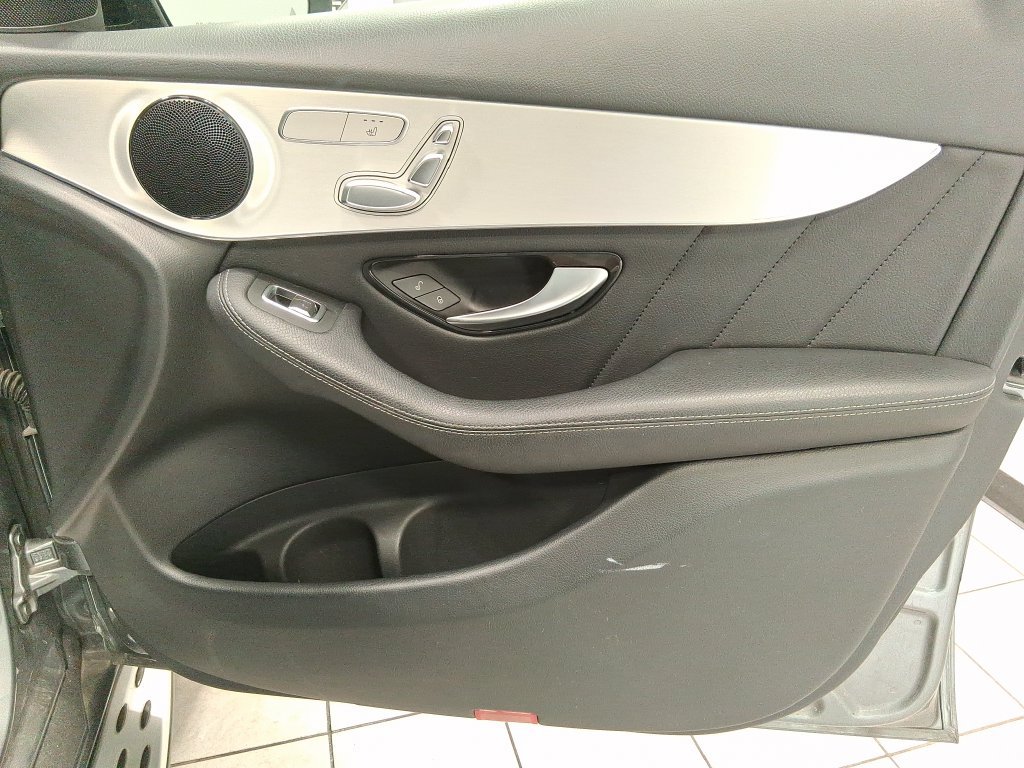 Used 2019 Mercedes-Benz GLC 300 image 43