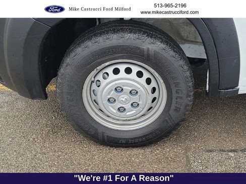 Used 2024 RAM ProMaster 2500 w/ Convenience Group FWD image 9