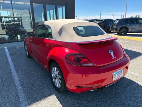 Used 2019 Volkswagen Beetle 2.0T S FWD image 3