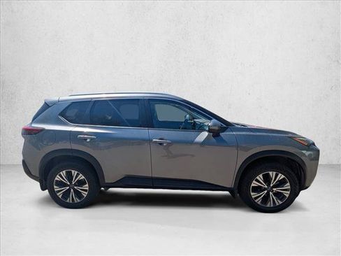 Used 2022 Nissan Rogue SV w/ SV Premium Package AWD/4WD image 4