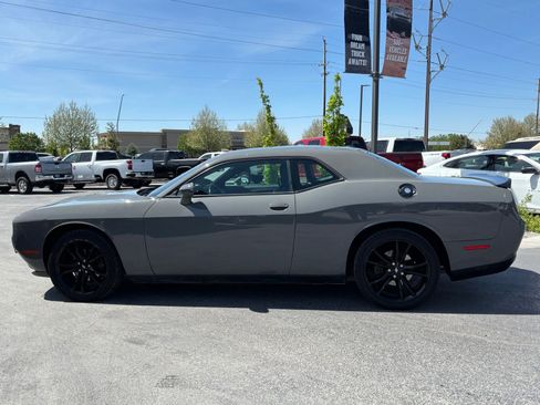 Used 2018 Dodge Challenger SXT w/ Blacktop Package RWD image 6