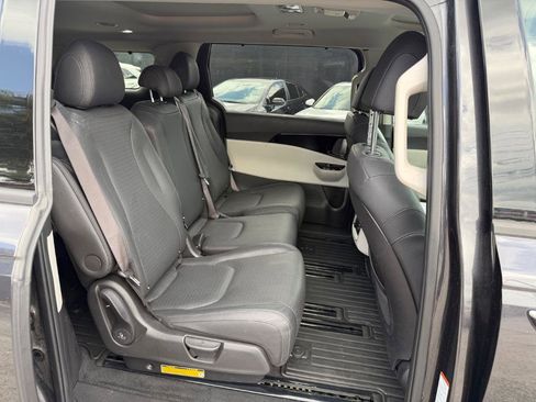 Used 2023 Kia Carnival SX Prestige FWD image 14