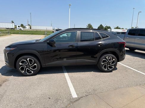 New 2026 Chevrolet Trax RS FWD image 6