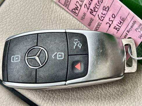 Used 2023 Mercedes-Benz GLB 250 GLB 250 image 21