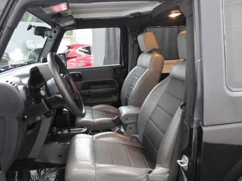 Used 2009 Jeep Wrangler X image 8
