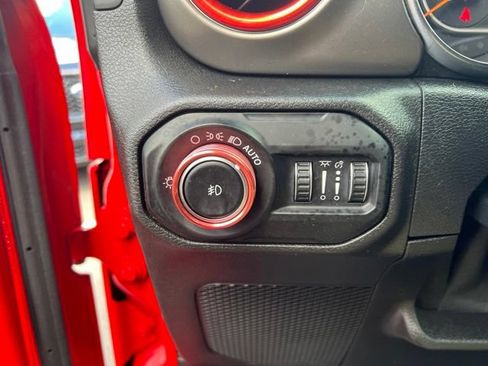 Used 2021 Jeep Wrangler Unlimited Sport AWD/4WD image 6