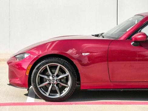 Used 2018 MAZDA MX-5 Miata RF Grand Touring RWD image 16