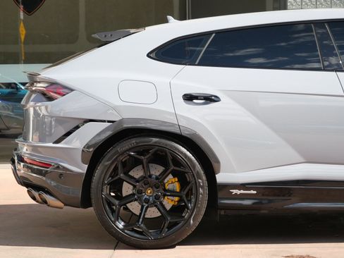 Used 2024 Lamborghini Urus Performante image 33
