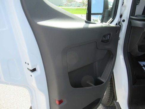 New 2026 Ford Transit 250 148 Medium Roof RWD image 10