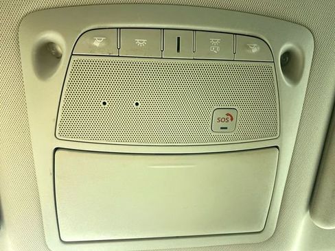 Used 2020 Nissan Pathfinder SL image 10