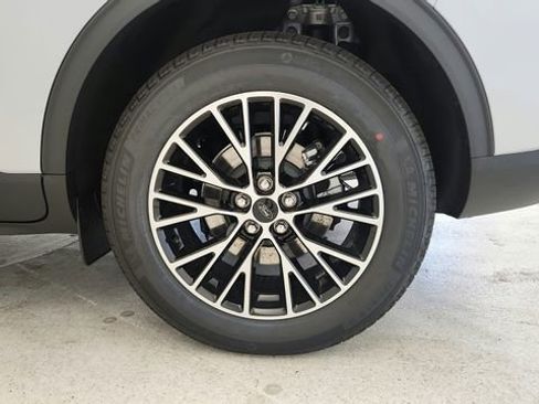 New 2026 Ford Escape SE w/ Class II Trailer Tow Package image 24