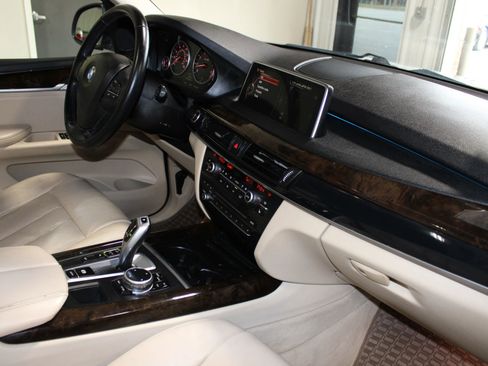Used 2014 BMW X5 xDrive35i AWD/4WD image 32