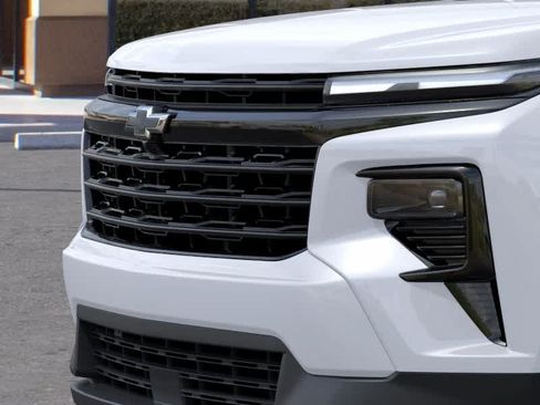New 2027 Chevrolet Traverse LT w/ Midnight/Sport Edition FWD image 13