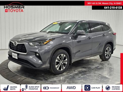 Used 2022 Toyota Highlander XLE image 1