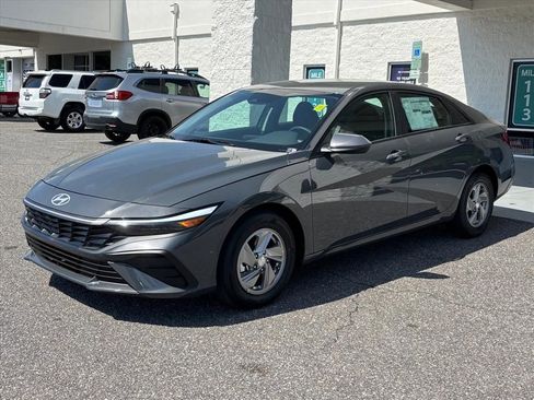 New 2026 Hyundai Elantra SE FWD image 23