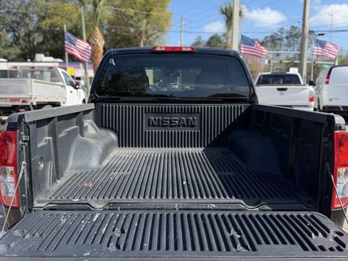 Used 2012 Nissan Frontier SV image 7