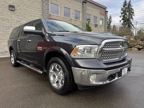 Used 2016 RAM 1500 Laramie w/ Convenience Group image 8
