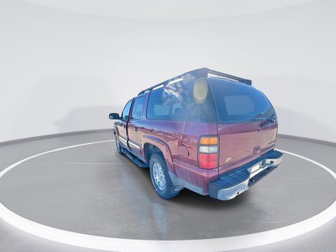 Used 2004 Chevrolet Suburban Z71 w/ Preferred Equipment Group image 6